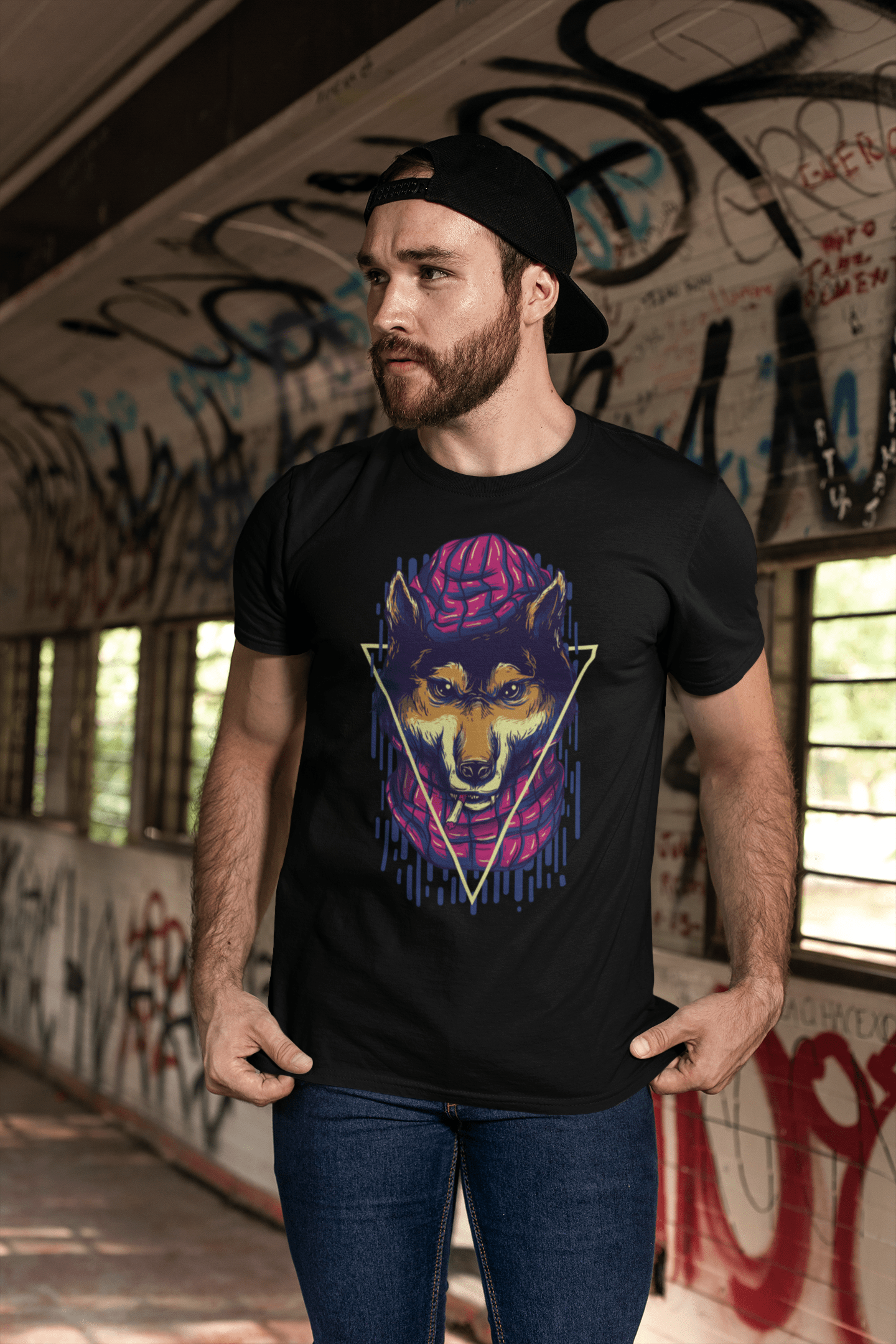 ULTRABASIC Men's Novelty T-Shirt Scary Wolf - Animal Graphic Tee Shirt